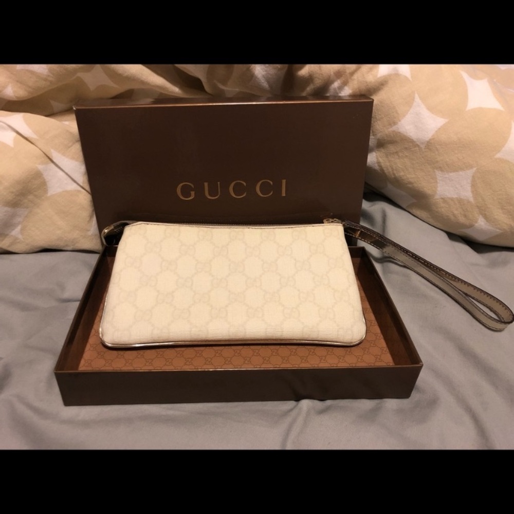 Gucci wristlet/clutch